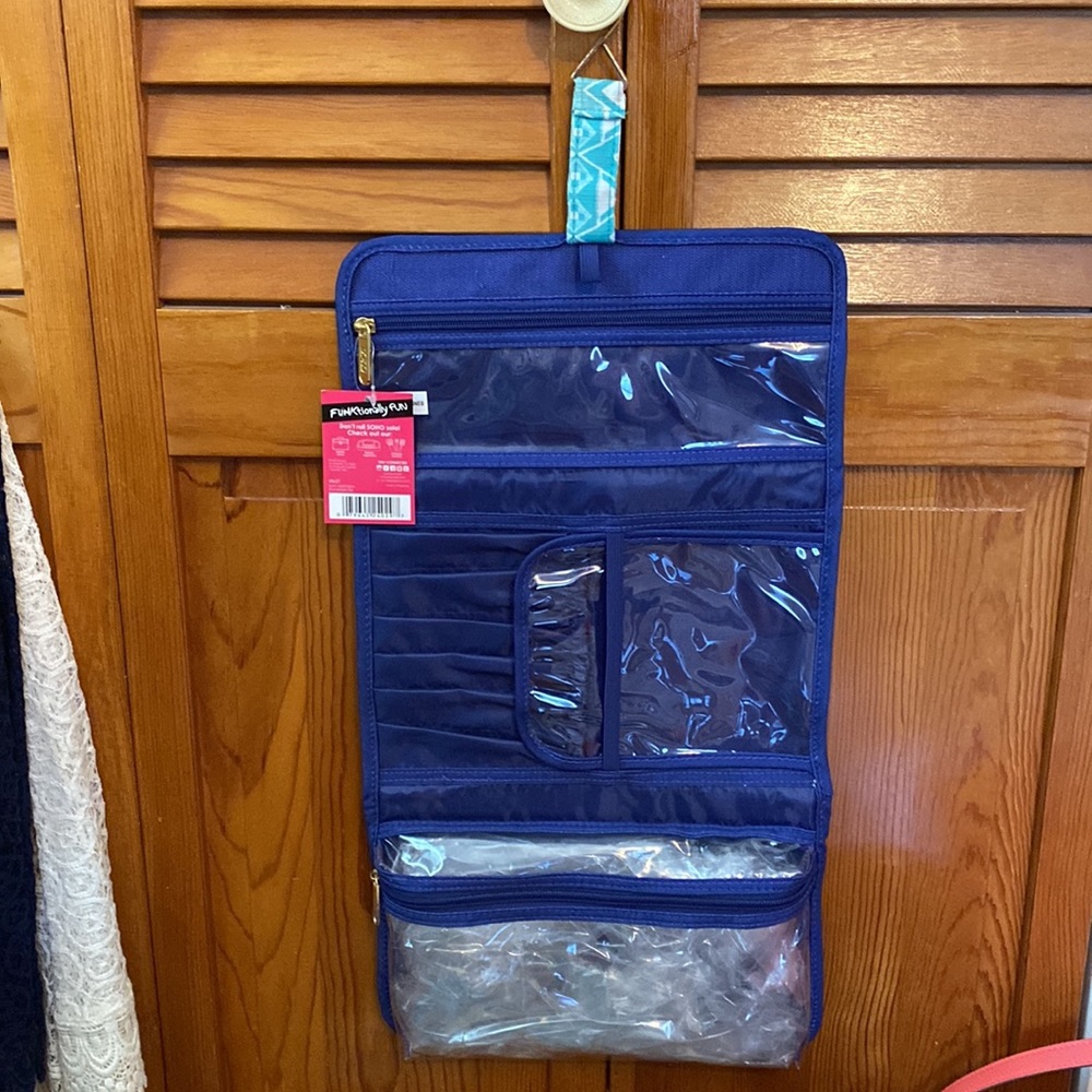 London Soho New York Hanging Organizer - Picture 2 of 8